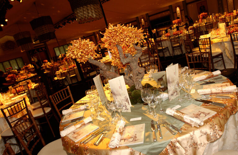 Chinese table decor at Elton John’s White Tie & Tiara Ball